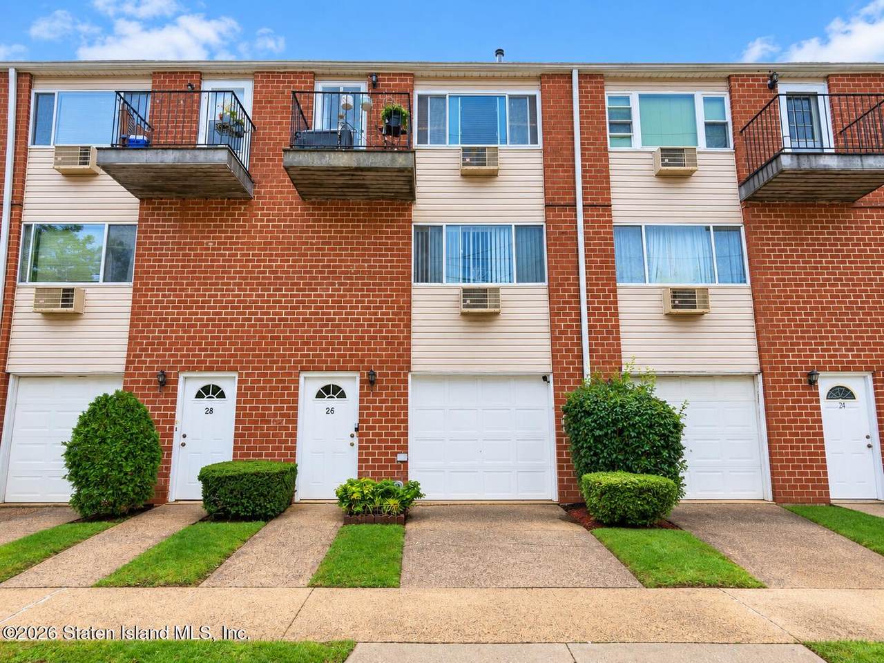 26 Francine Court - Photo 1