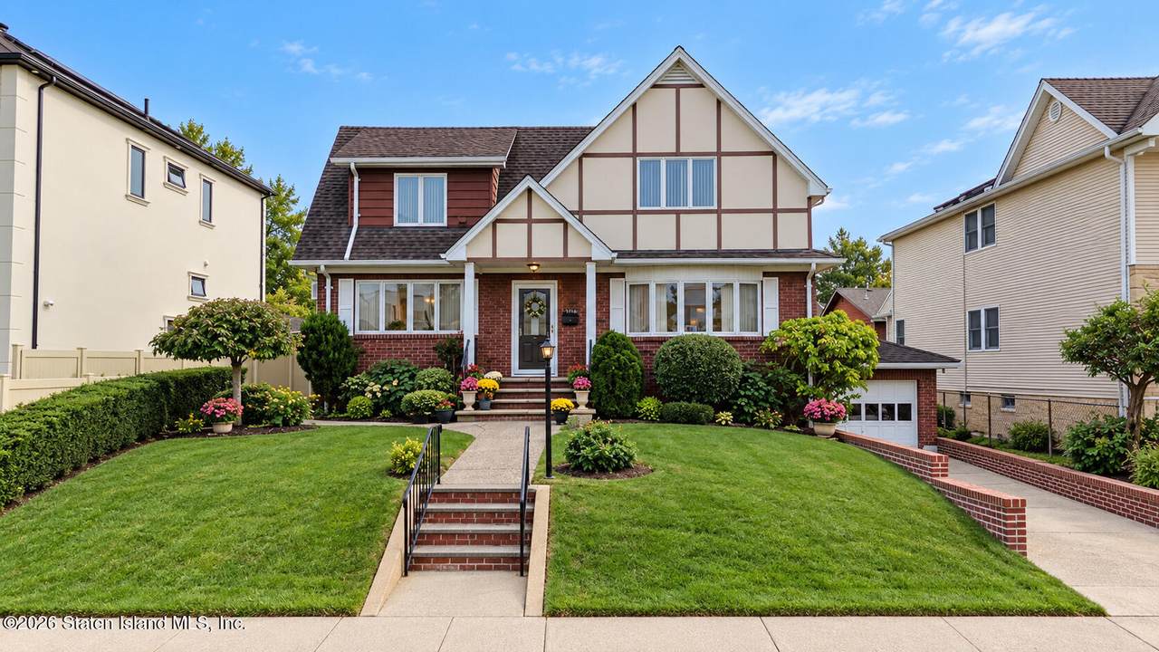 180 Radcliff Road - Photo 1