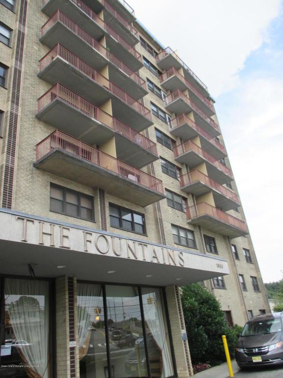 1000 Clove Road - Photo 1