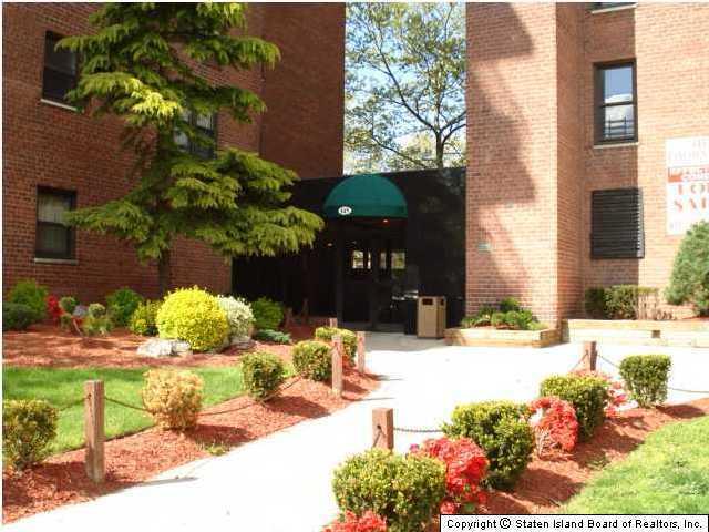 145 Lincoln Avenue - Photo 1