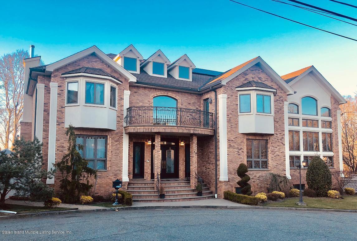 15 Elizabeth Court - Photo 1