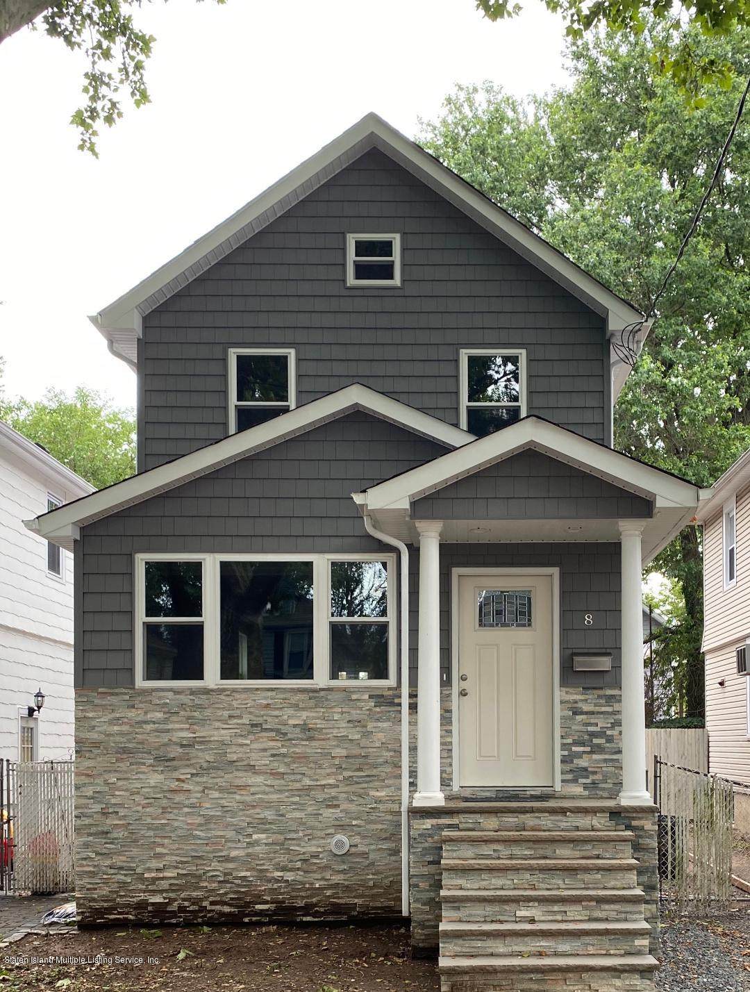 8 Hawthorne Avenue - Photo 1
