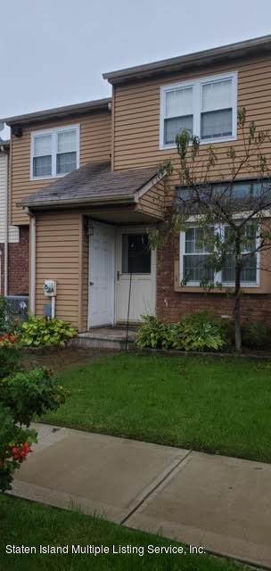 7 Franklin Lane - Photo 1