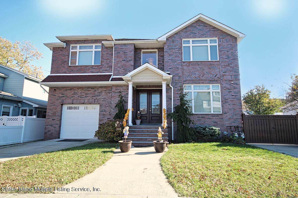 300 Husson Street - Photo 1