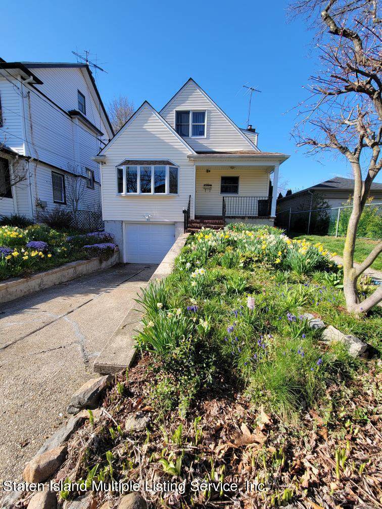 11 Elwood Place - Photo 1
