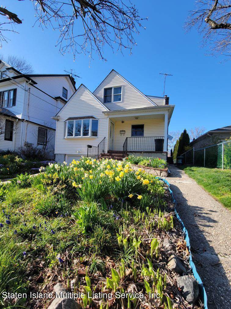 11 Elwood Place - Photo 1