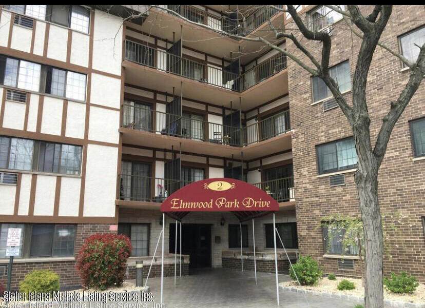 2 Elmwood Park Drive - Photo 1