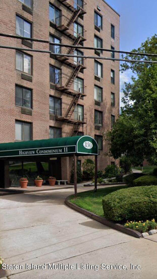850 Howard Avenue - Photo 1