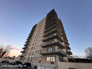 31 Hylan Boulevard - Photo 1
