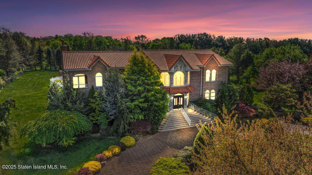 8 Tiberon Drive - Photo 1