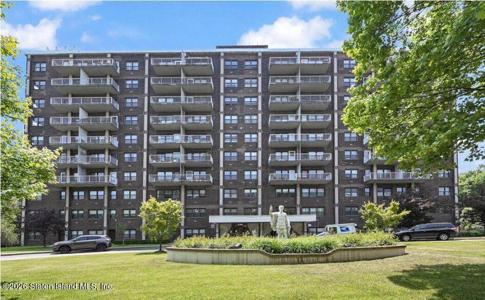 1100 Clove Road - Photo 1