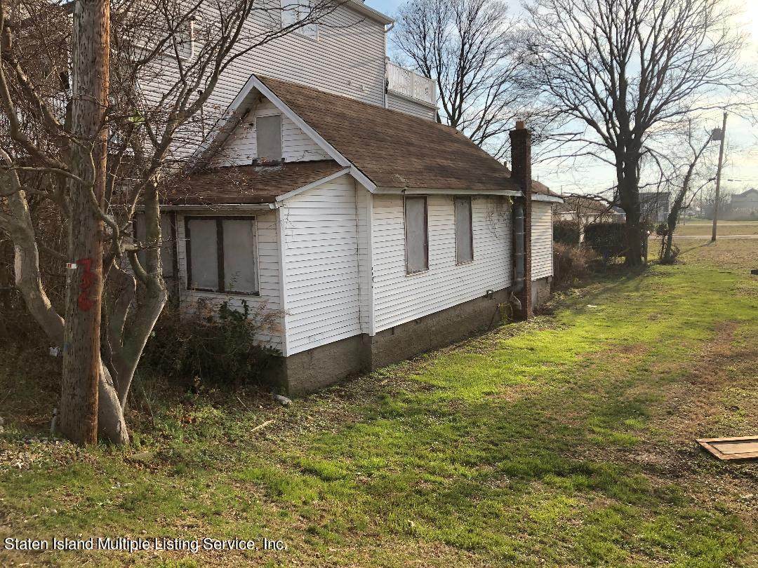 760 Seaview Avenue - Photo 1
