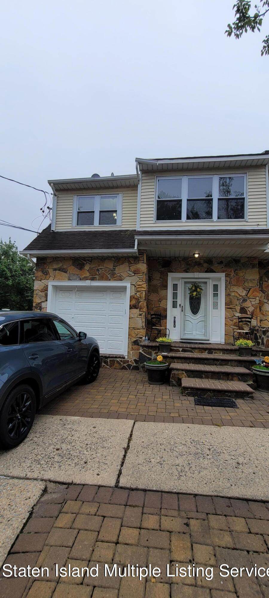 780 Stafford Avenue - Photo 1