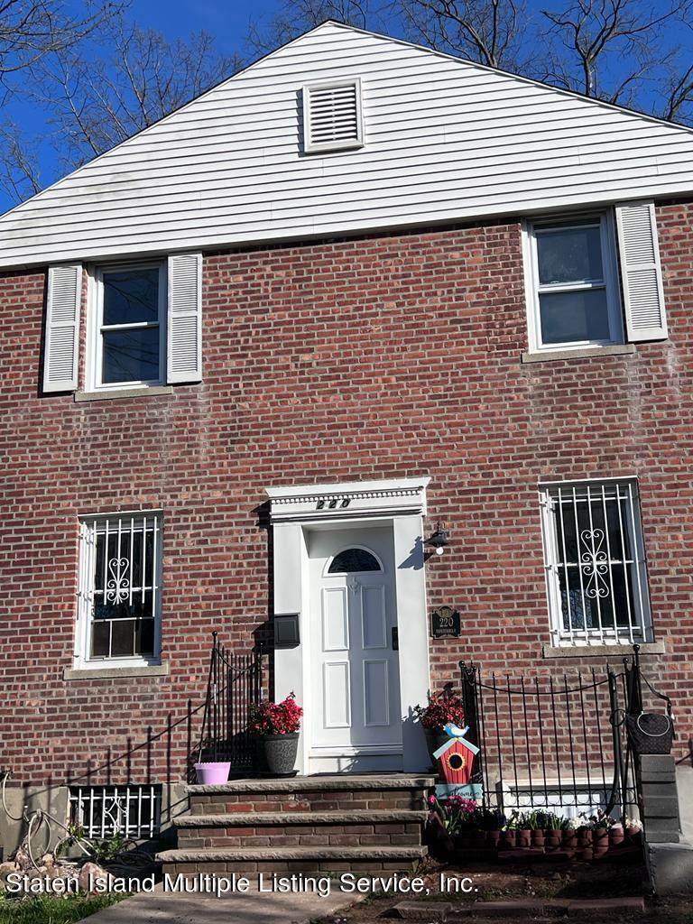 220 Vanderbilt Avenue - Photo 1