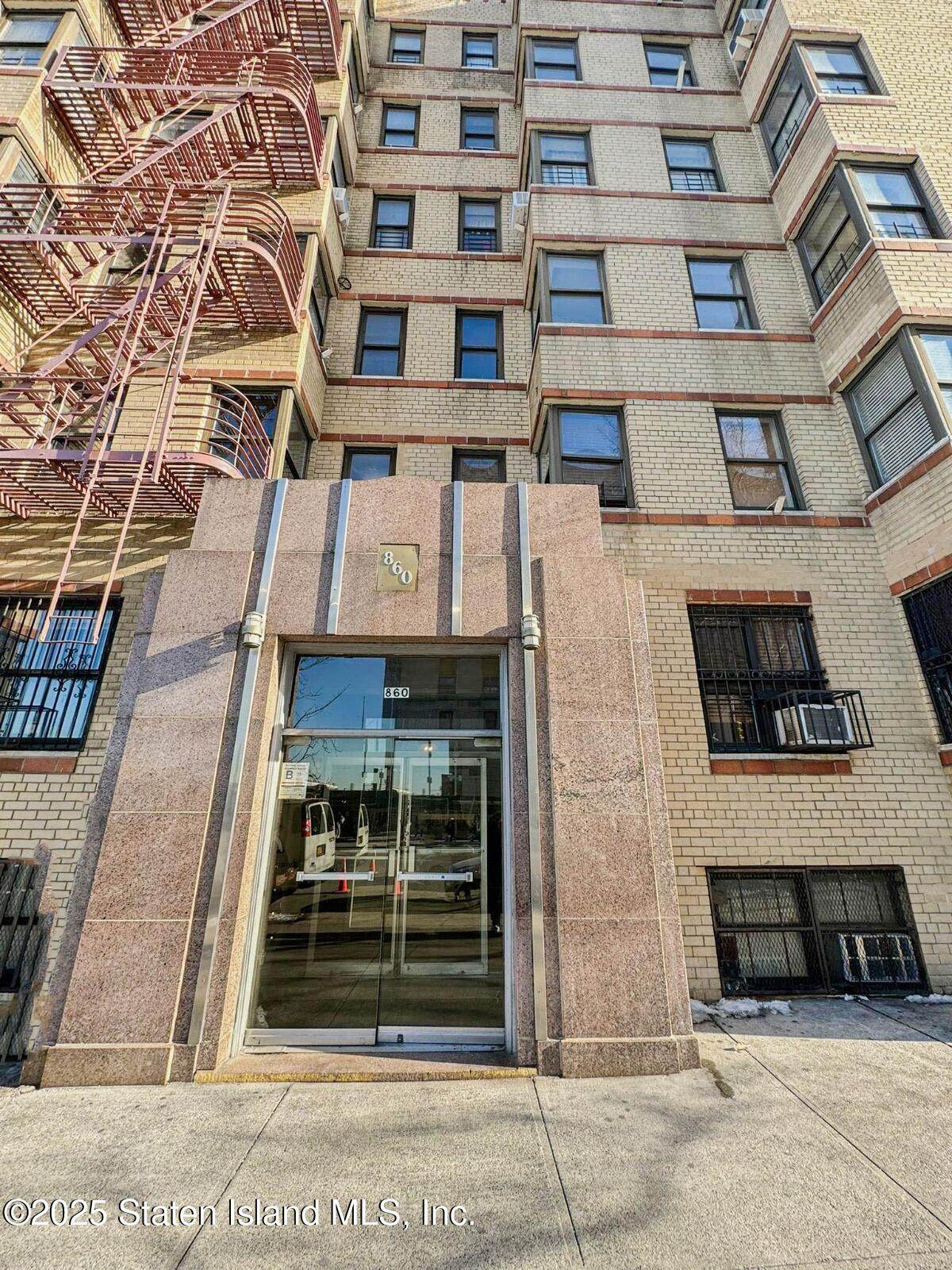 860 Grand Concourse - Photo 1