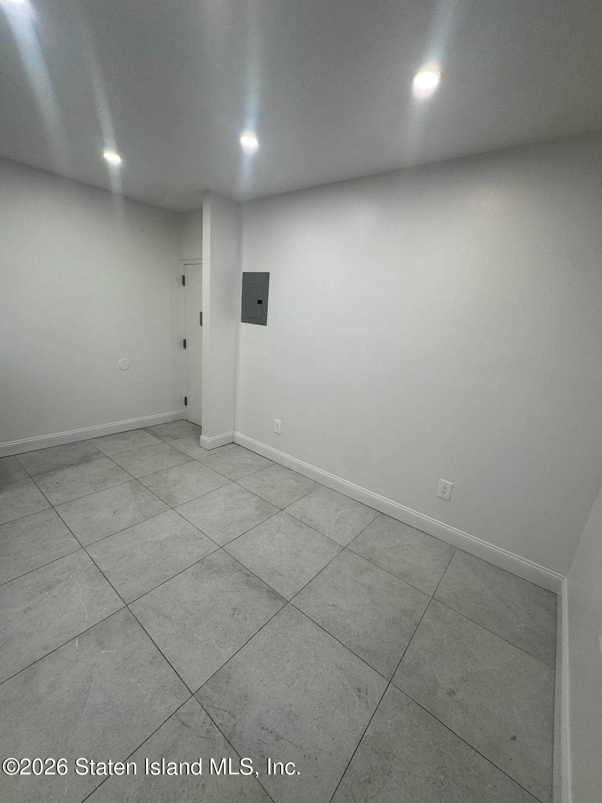 https://bt-photos.global.ssl.fastly.net/statenisland/orig_boomver_2_2602228-2.jpg