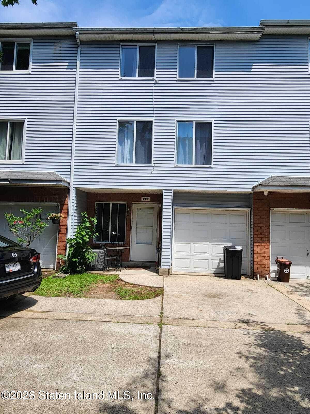 660 Ilyssa Way - Photo 1