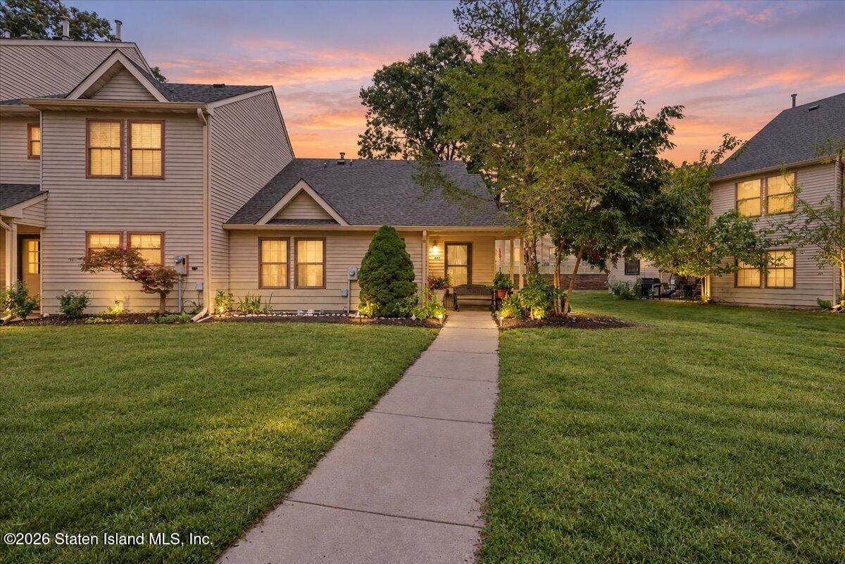 607 Bluebell Drive - Photo 1