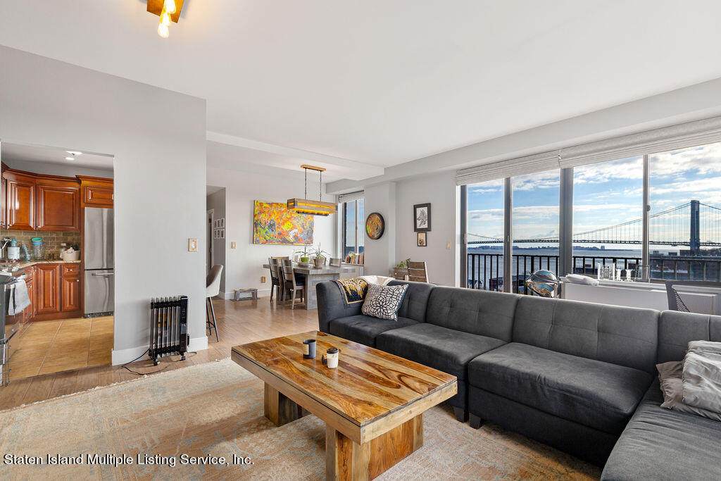 31 Hylan Blvd - Photo 1