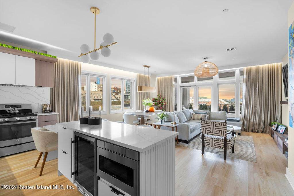 90 Bay Street Landing - Photo 1