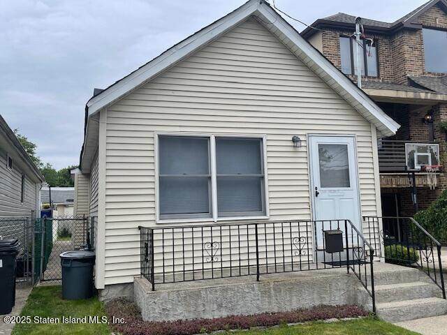 165 Kiswick Street - Photo 1