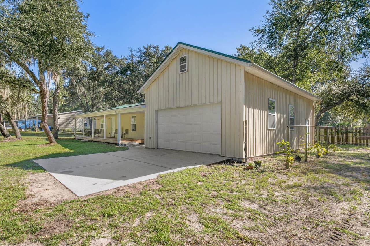 108 Holly Drive - Photo 1