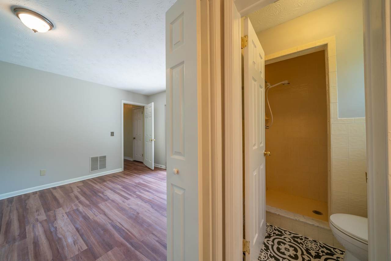 2834 Hollybay Road - Photo 1