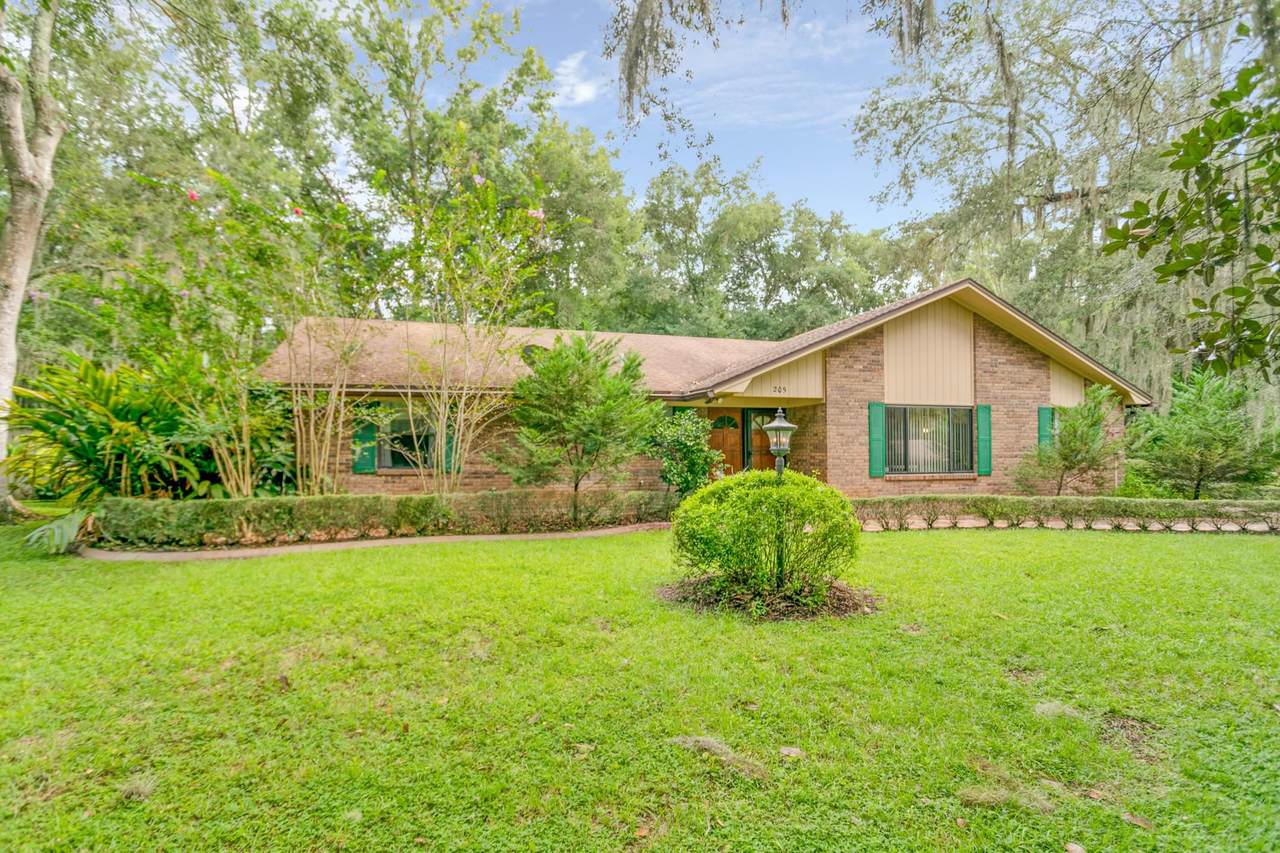 205 Raintree Trail - Photo 1