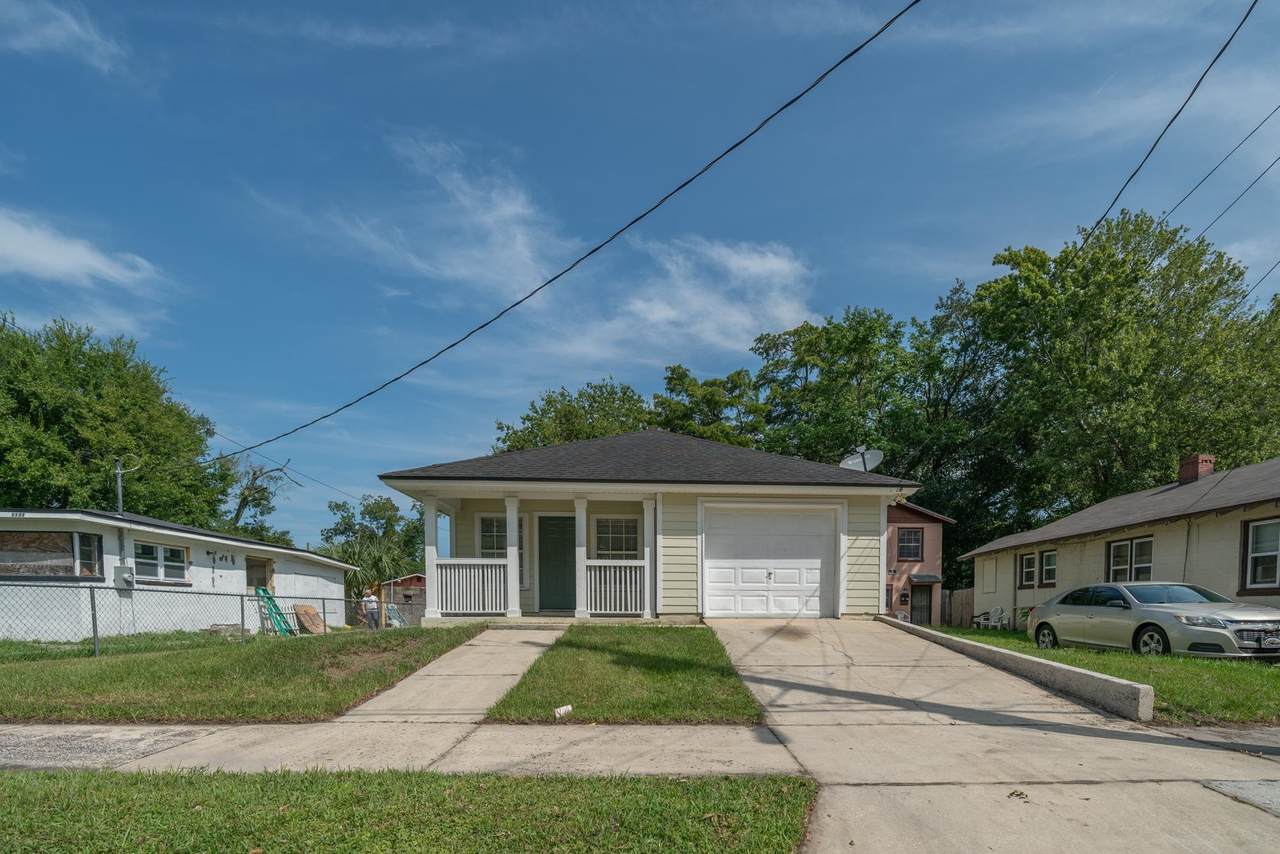 1129 30th Ct - Photo 1