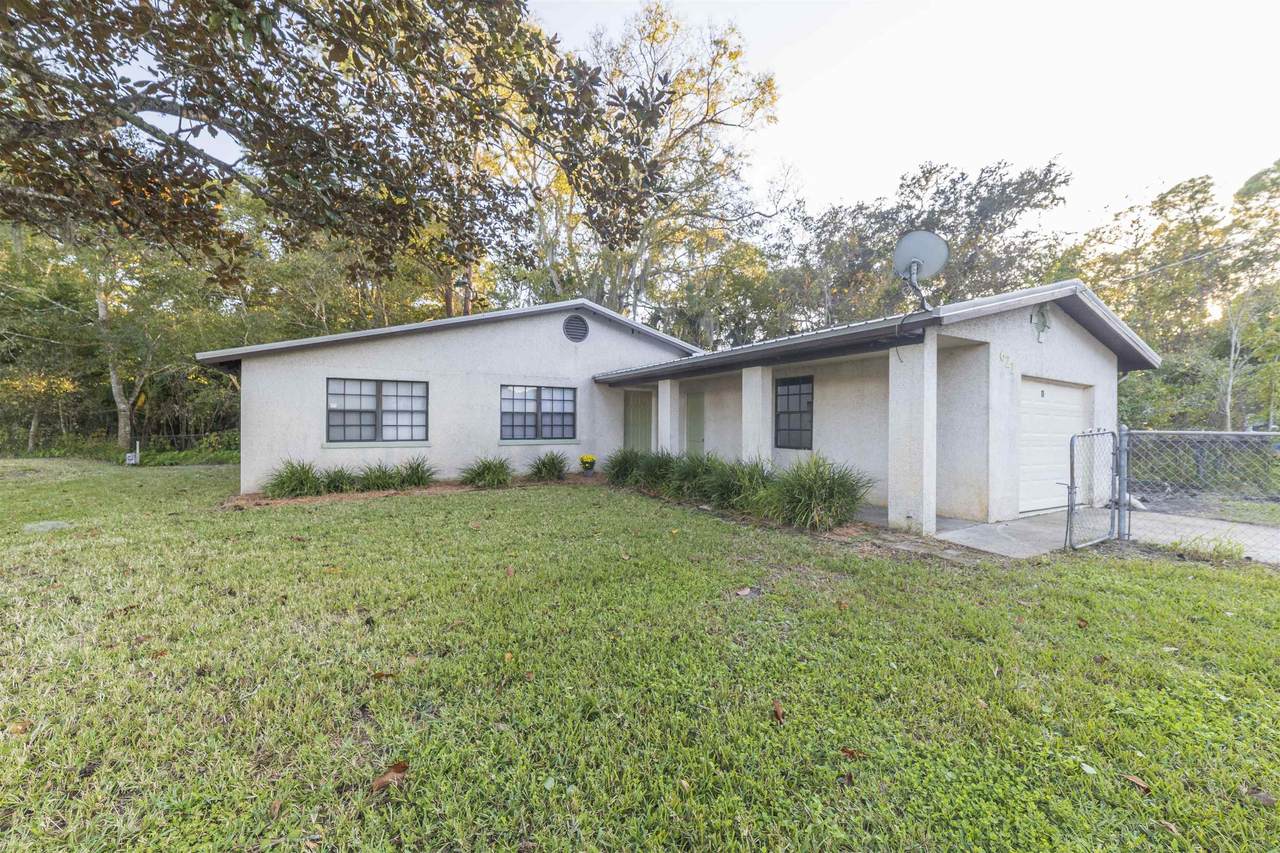 621 Helen Street - Photo 1