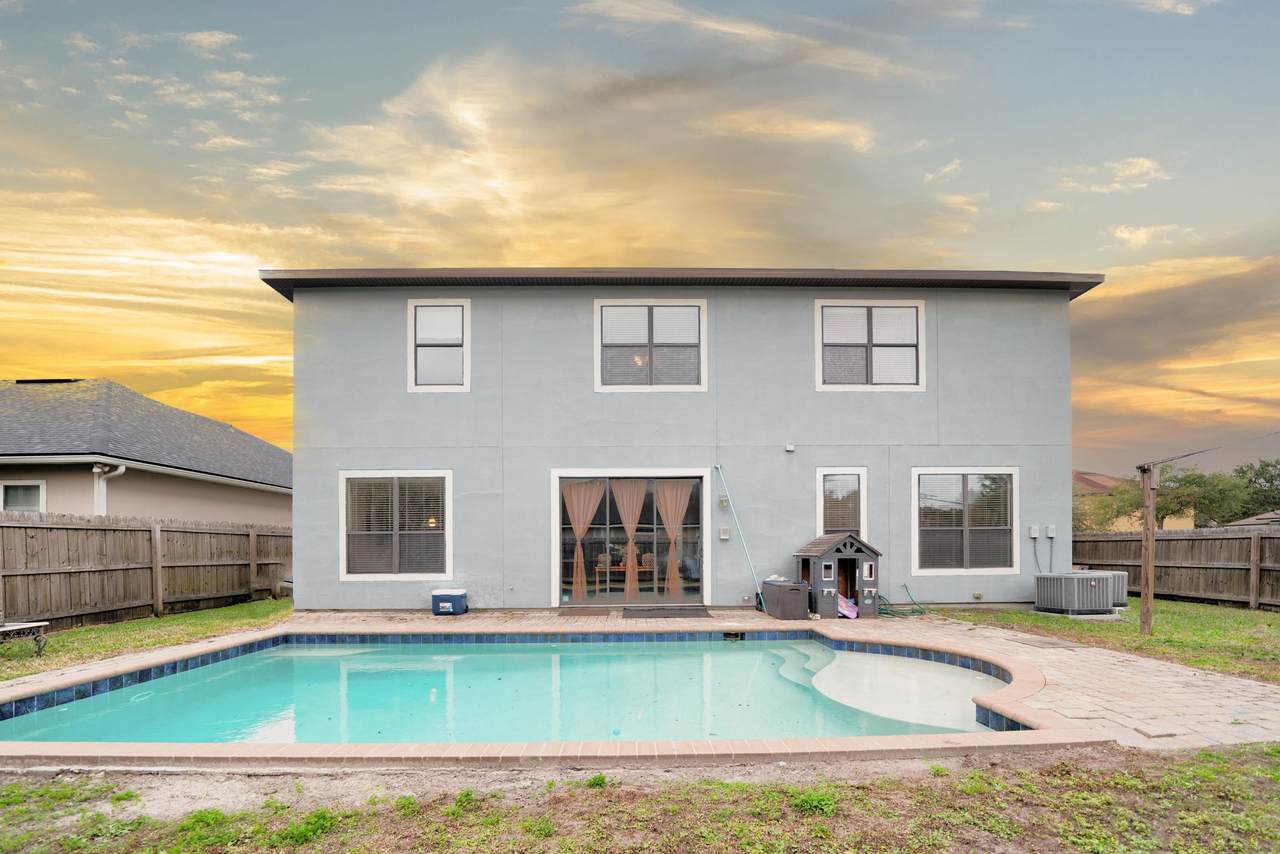 10101 Garden Lake Ct - Photo 1