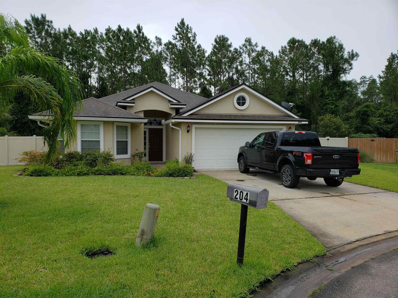 204 Camden Ct. - Photo 1