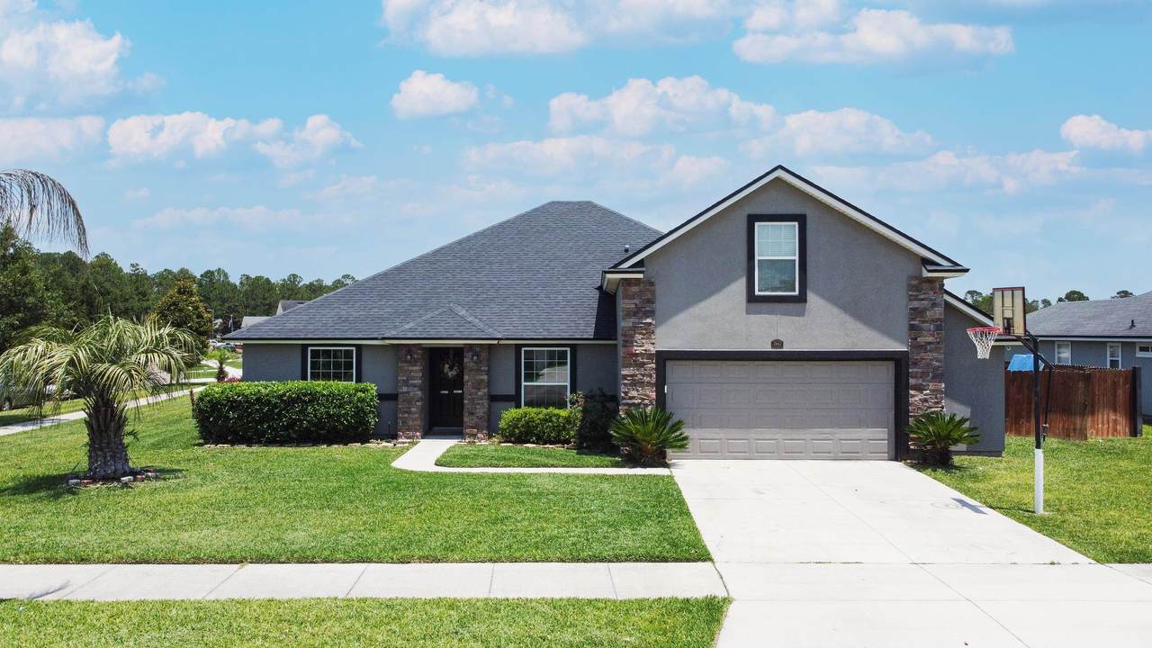 2612 Royal Pointe Dr - Photo 1