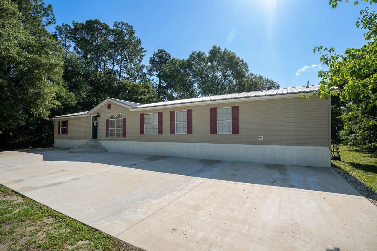 10060 Light Avenue - Photo 1