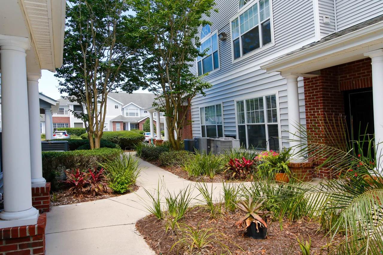 27203 Harbour Vista Circle - Photo 1