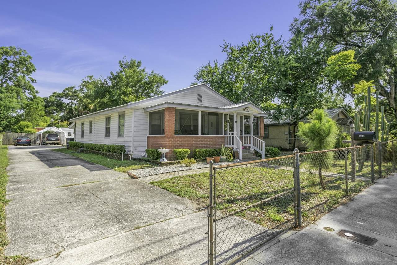 569 John Street - Photo 1