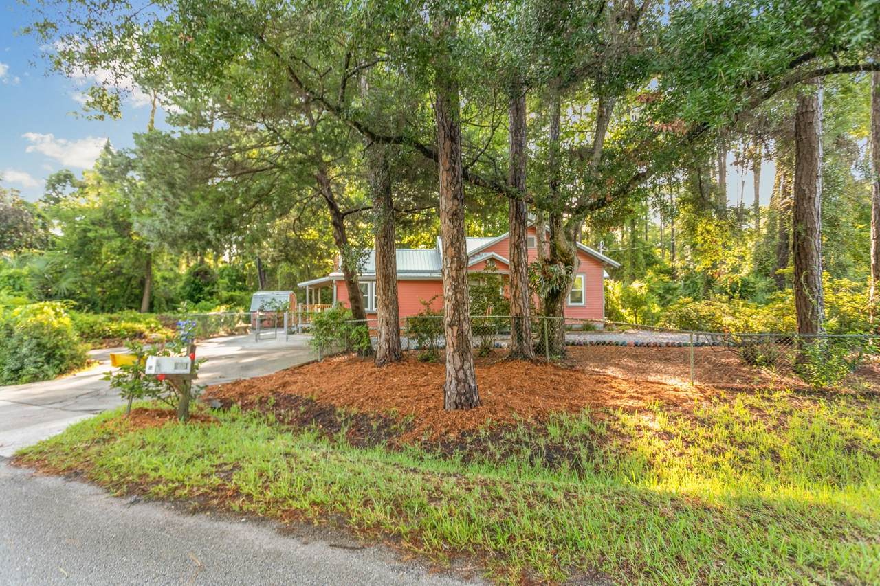 201 Venetian Blvd - Photo 1