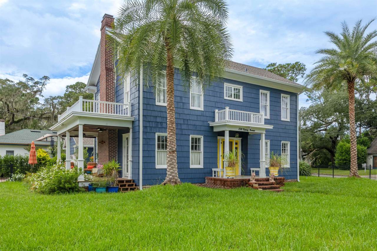 238 Rainey Avenue - Photo 1