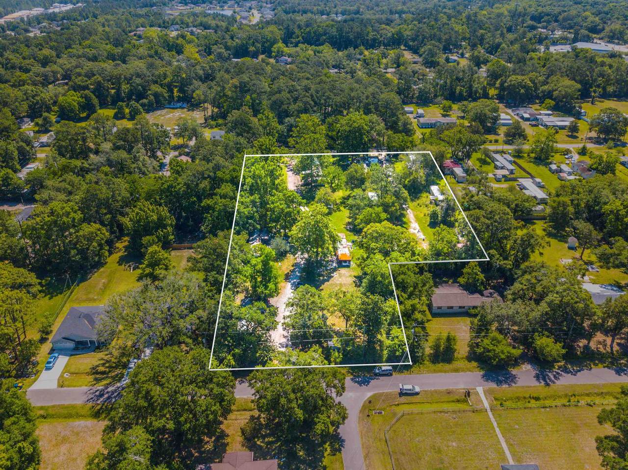 11427 Court Blvd - Photo 1