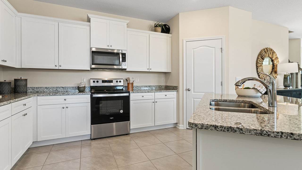 301 Redbud Rd - Photo 1