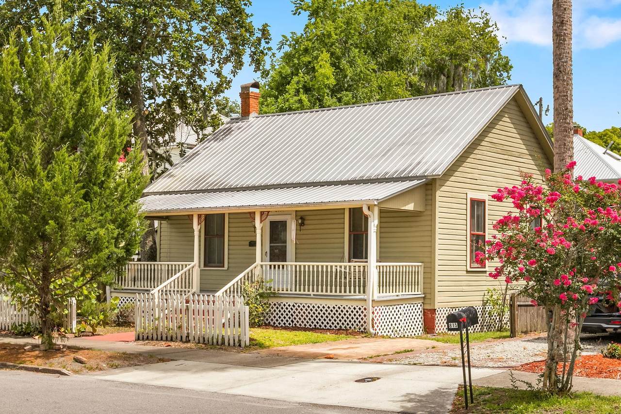 811 Laurel St - Photo 1