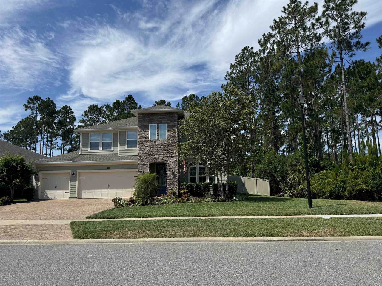 2702 Las Calinas Blvd - Photo 1