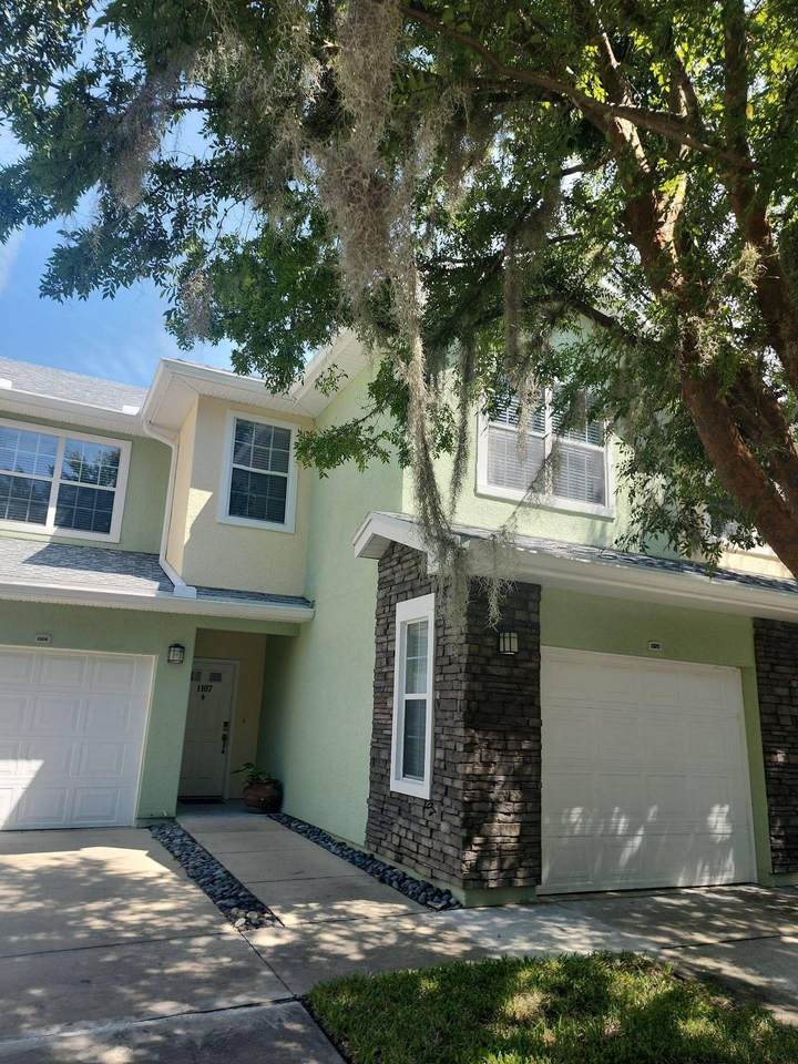 165 Bayberry - Photo 1