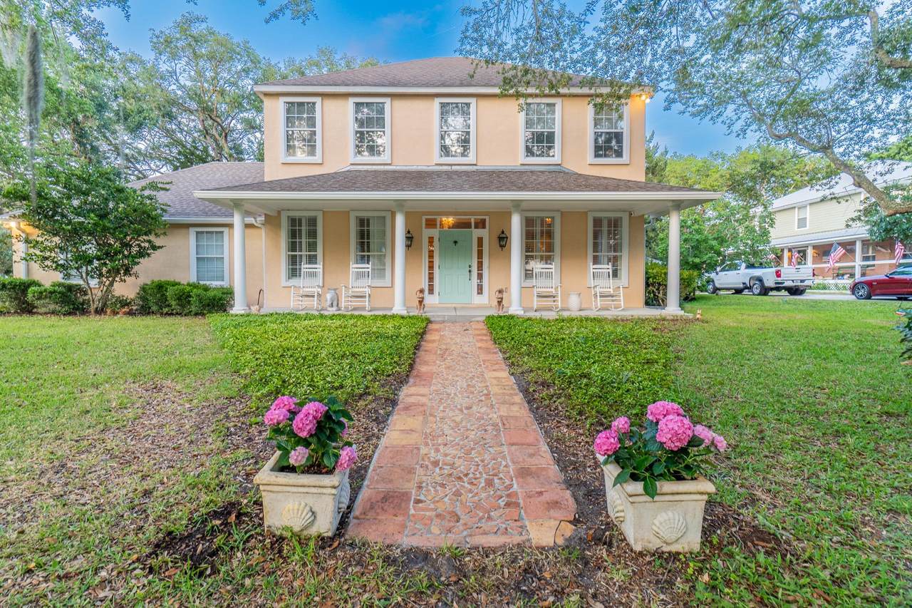 4240 Myrtle St - Photo 1