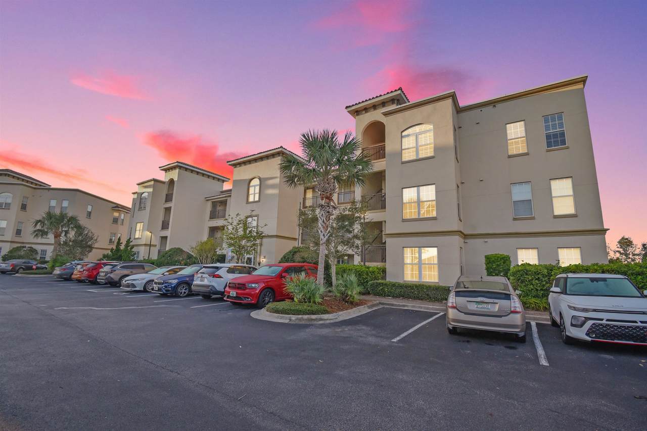 150 Pantano Cay Blvd - Photo 1