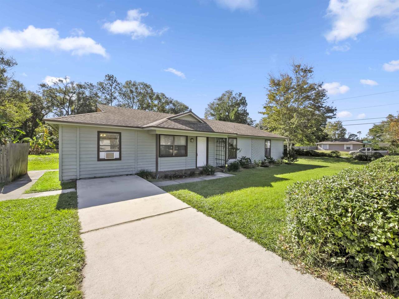 1211 Fort Peyton Dr - Photo 1