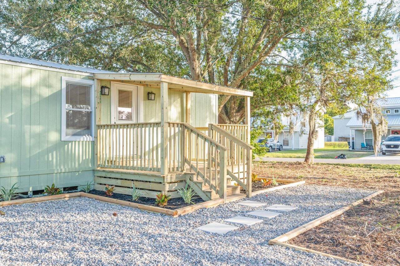 2902 Ninth St - Photo 1