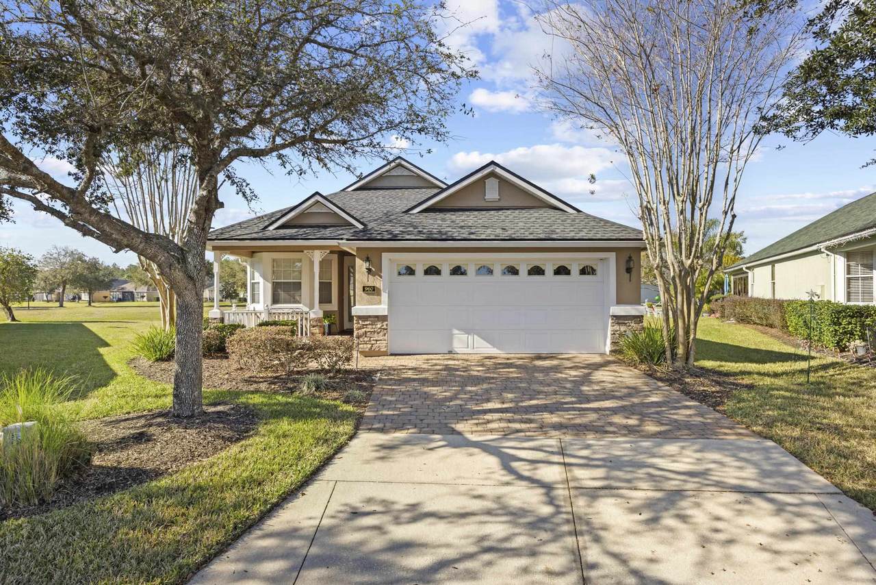 960 Hazeltine Ct - Photo 1