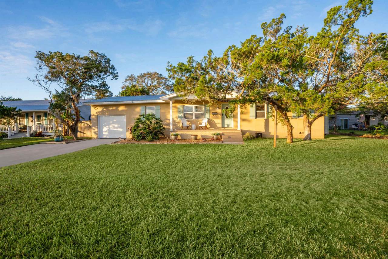 209 Alerto St - Photo 1