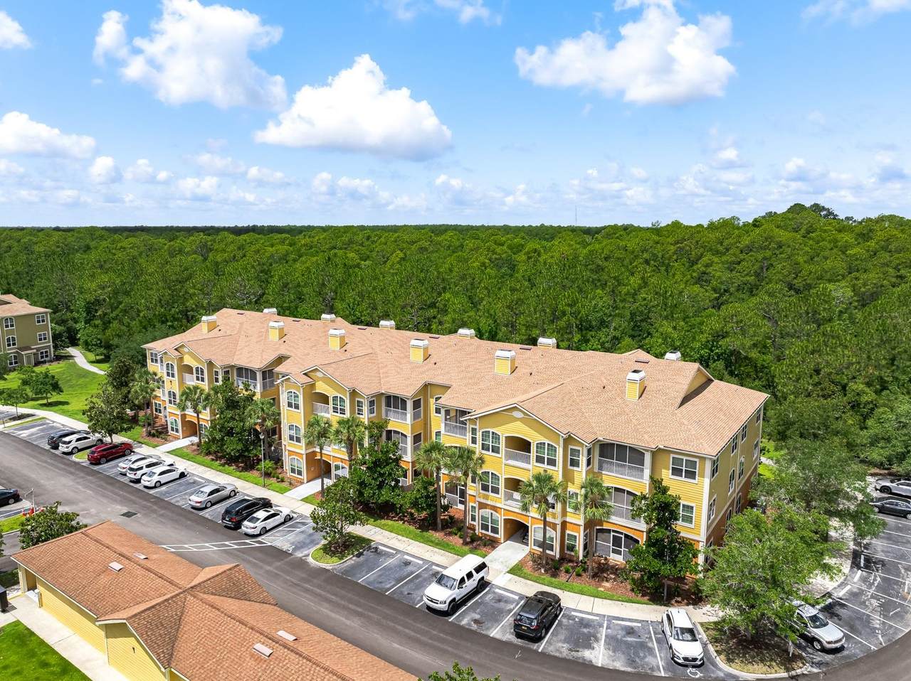 225 Old Village Center Cir - Photo 1